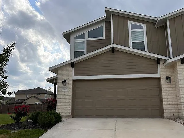 20504A Haygrazer Way — Photo 2