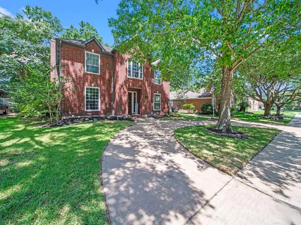 1711 E Hedgecroft Drive, El Lago, TX 77586