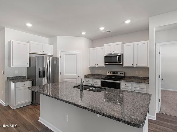 3rd image of 1448 Evergreen Forest Drive SE