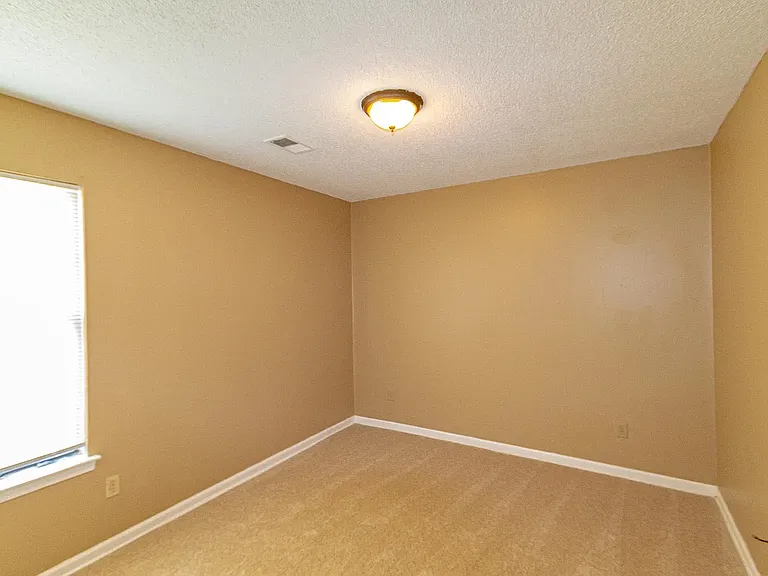 2799 Maryland Cir E — Photo 16