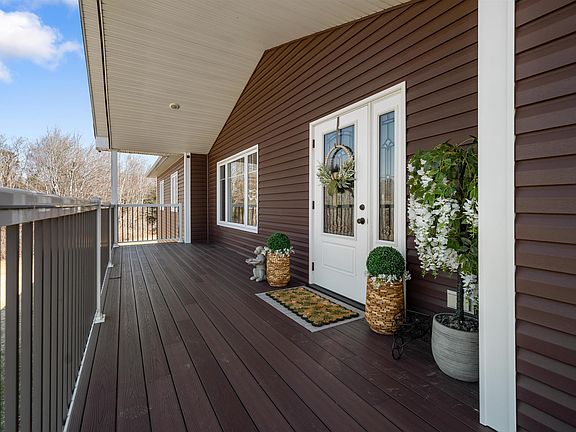 5th image of 4288 Gairloch Rd