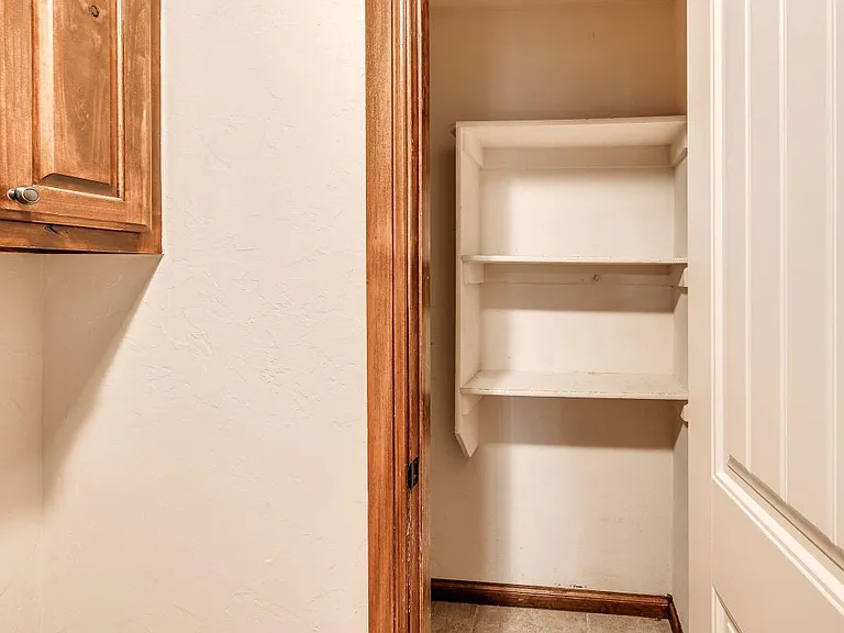 2121 Mill Creek Way — Photo 34