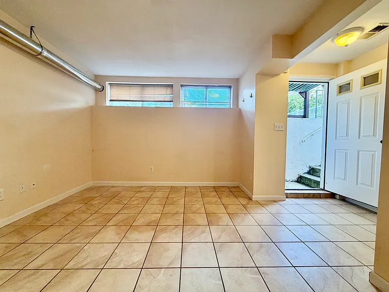 151 Jackson Ave #1 — Photo 2