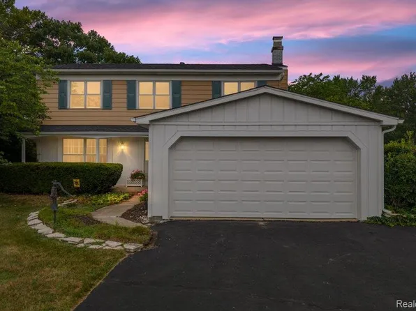 23067 Heatherbrae Way, Novi, MI 48375