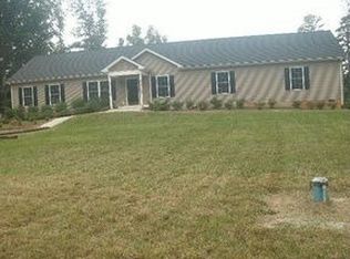 848 E Gretna Rd, Gretna, VA 24557