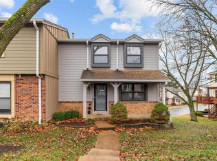 2419 Hiddencrest Ln, Ballwin, MO 63021