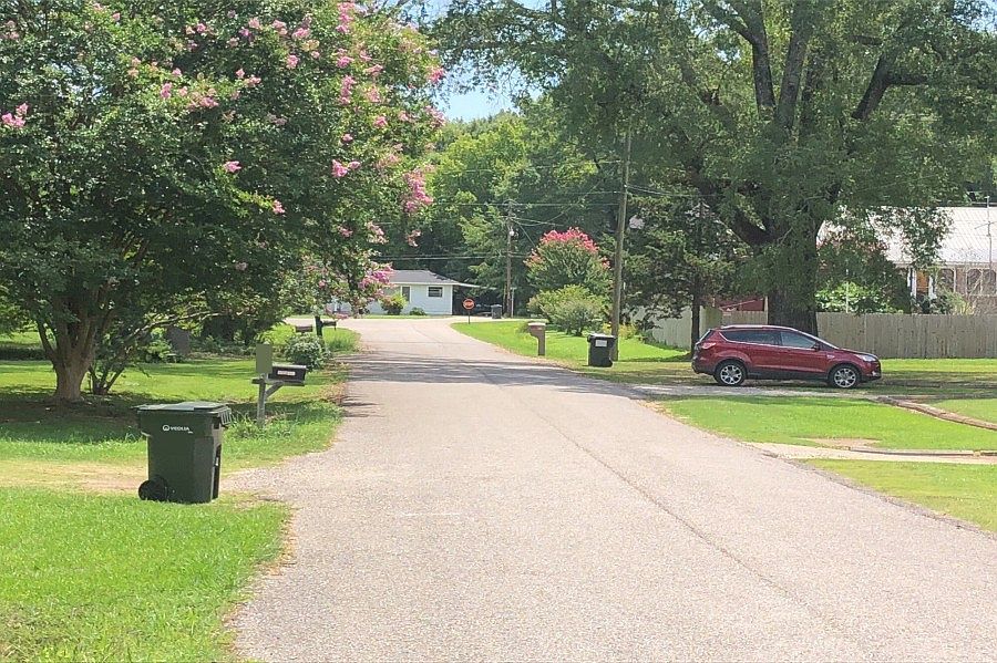 2nd image of 311 1st Ave N