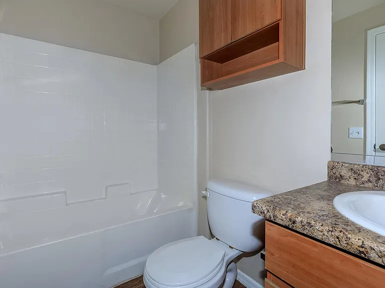 Colonia del Sol Apartments — Photo 28