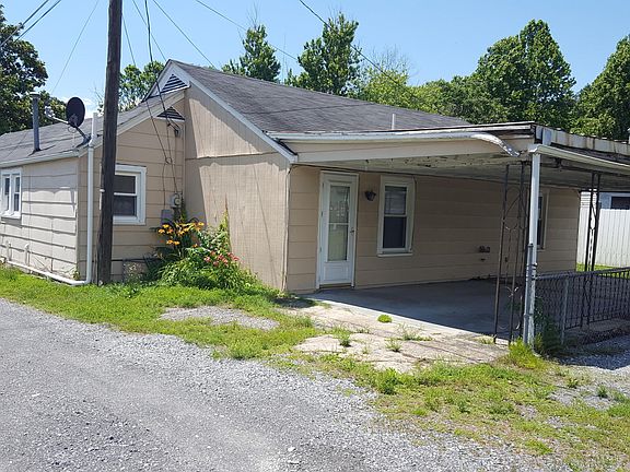 5th image of 2930 Lombardy Ave