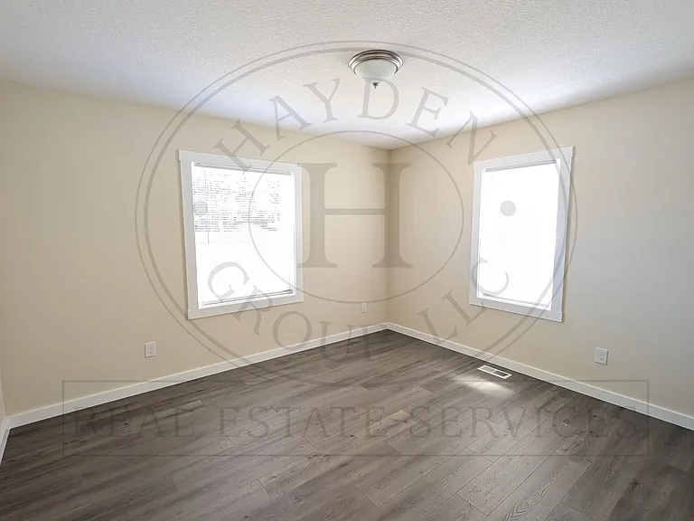 625 SW Dennis Ave — Photo 10