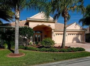 909 Chickadee Dr, Venice, FL 34285