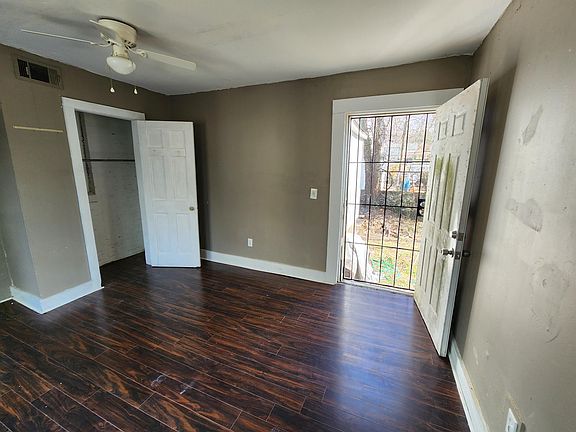 Great room of Unit B_Picture 2