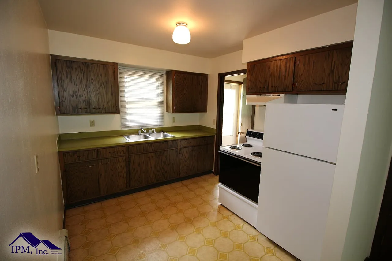 2 Bedroom, 1 Bath - $445/month — Photo 4