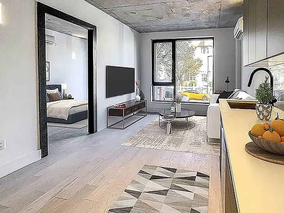 1st image of 454 E 25th St #472
