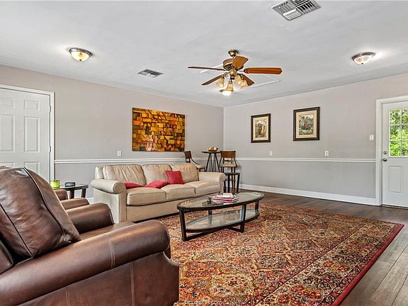 4th image of 1204 Goode Dr