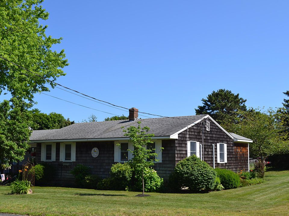 1st image of 68 Vineyard Ave