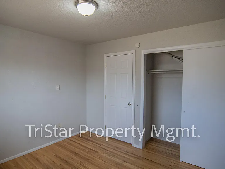 3413 Greenwood Cir — Photo 6