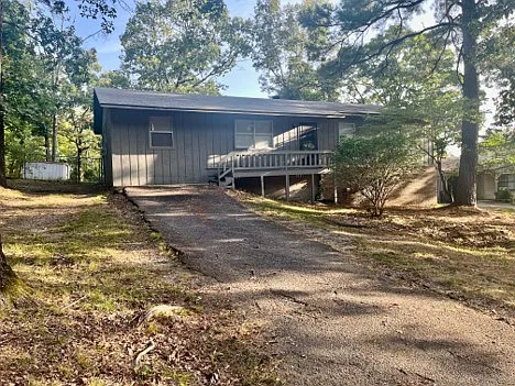 4 bed, 1.5 bath, 1458 sqft, $1,400 — Photo 3