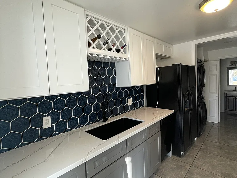 1647 London Cir — Photo 6