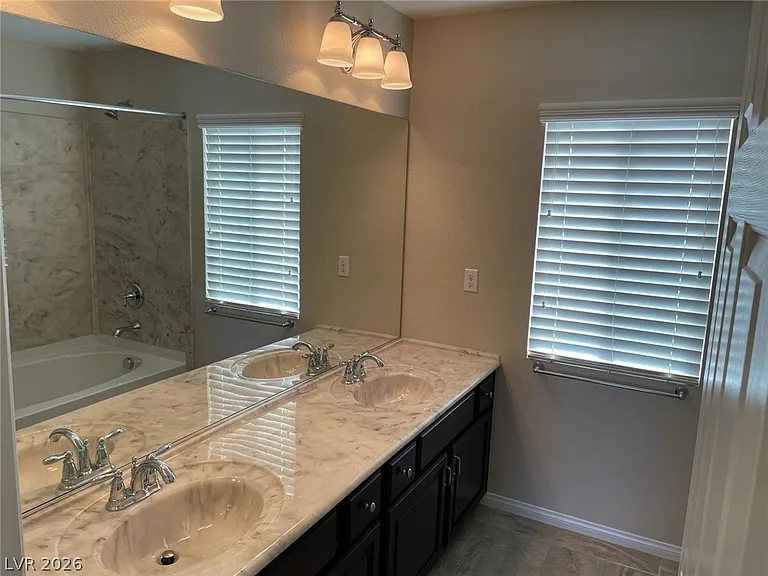 6313 Stag Hollow Ct — Photo 37