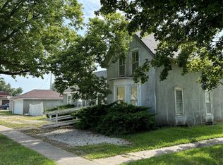 921 One Street Ave, Perry, IA 50220