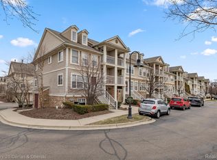 1095 Beaver Run, Troy, MI 48083