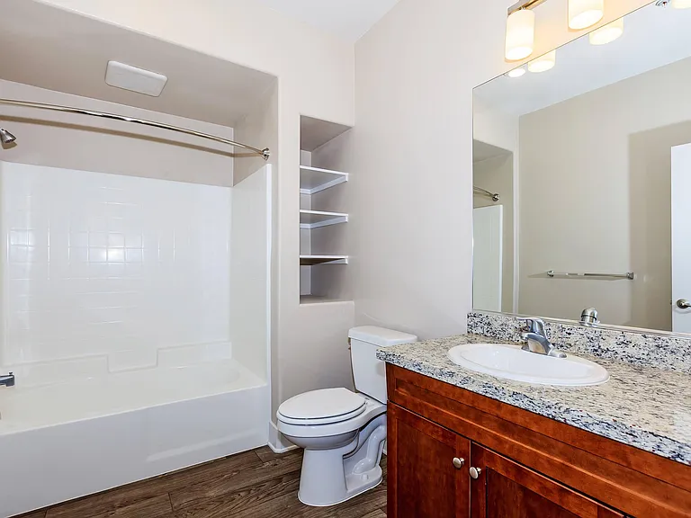 Sendero Gateway Apartment Homes — Photo 80