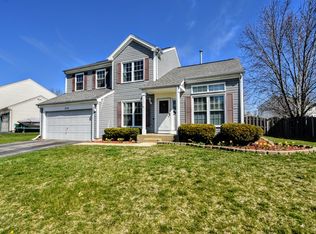 734 White Pine Cir, Lake In The Hills, IL 60156