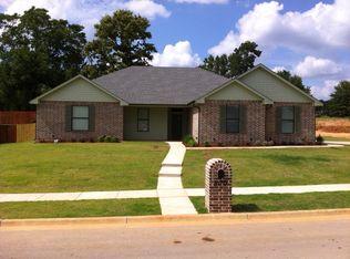 800 Jaxon Drive, Whitehouse, TX 75791