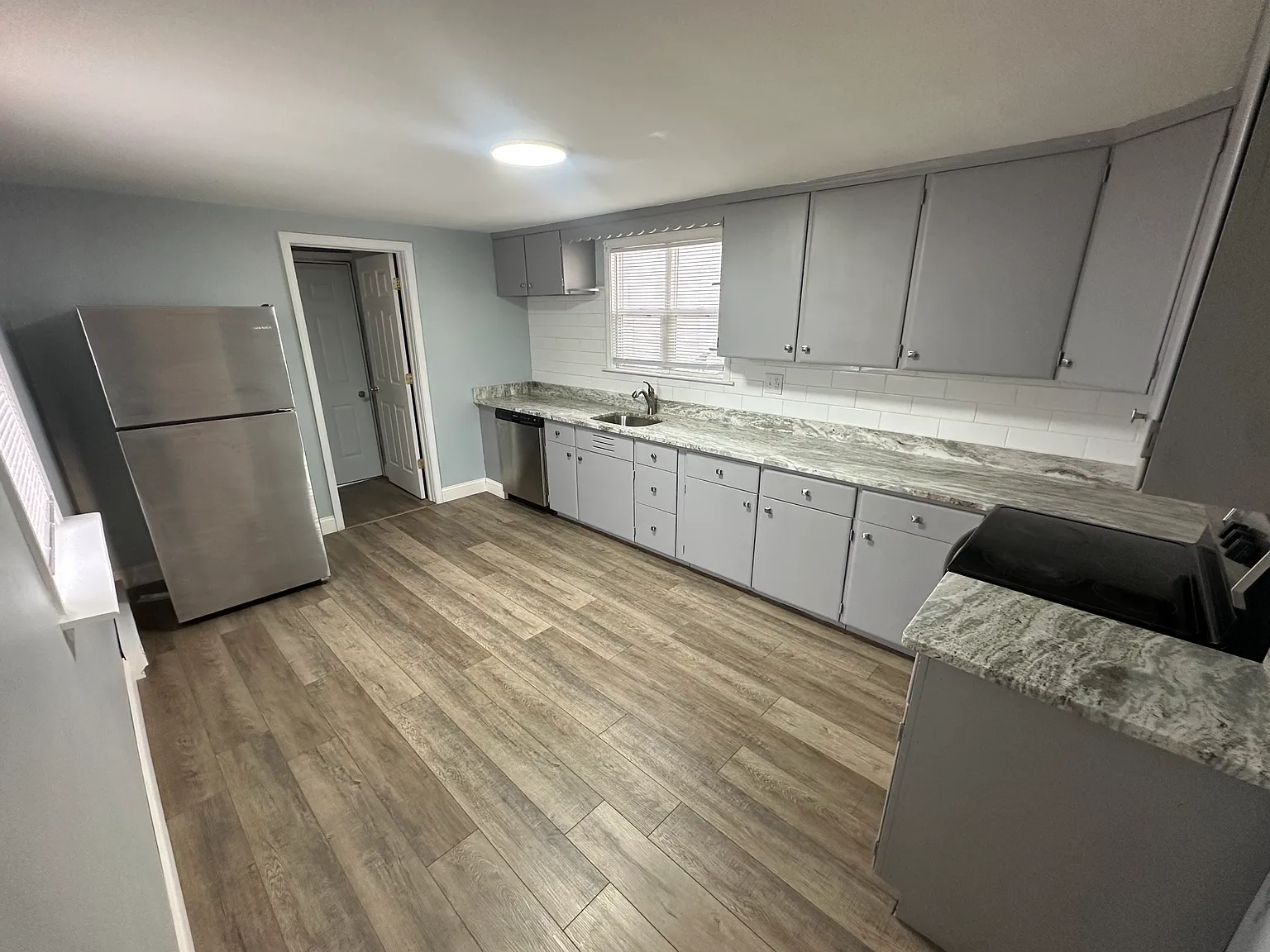 2 bed, $1,600 — Photo 3