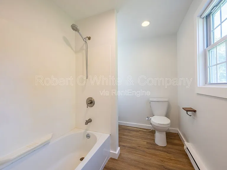 202 Main St — Photo 8