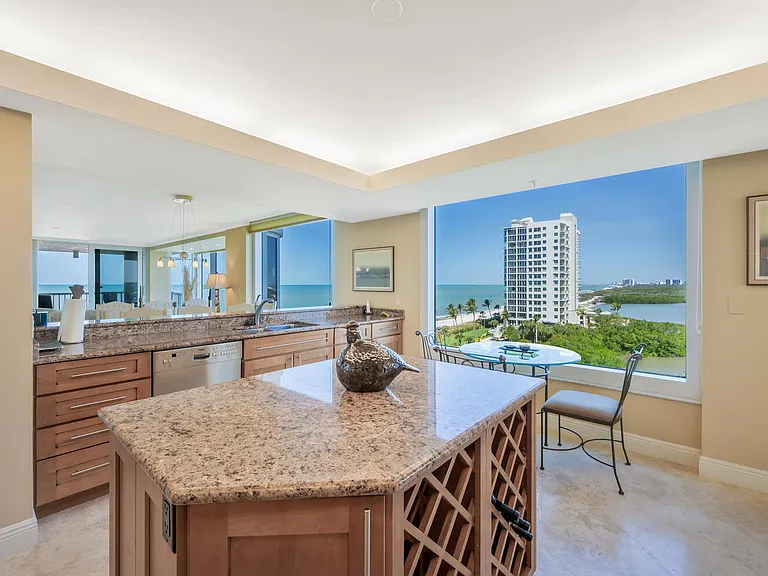 20 Seagate Dr #803 — Photo 13