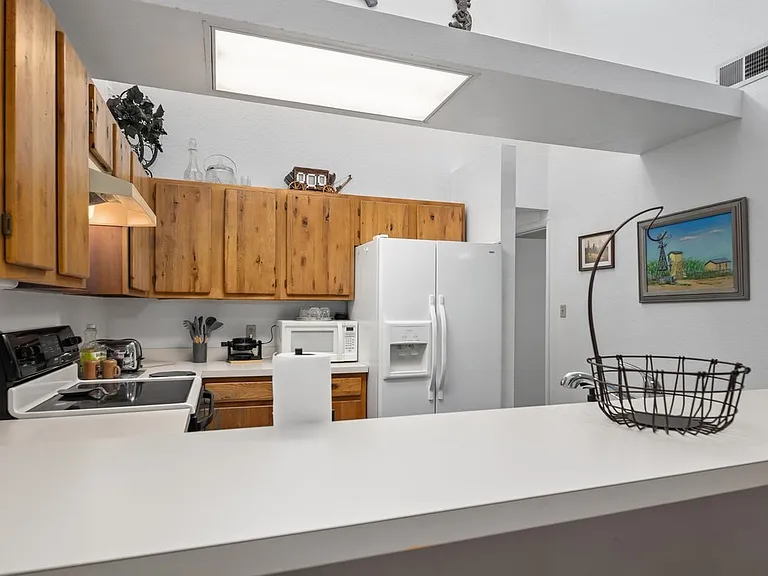 107 Niblic Ct — Photo 11