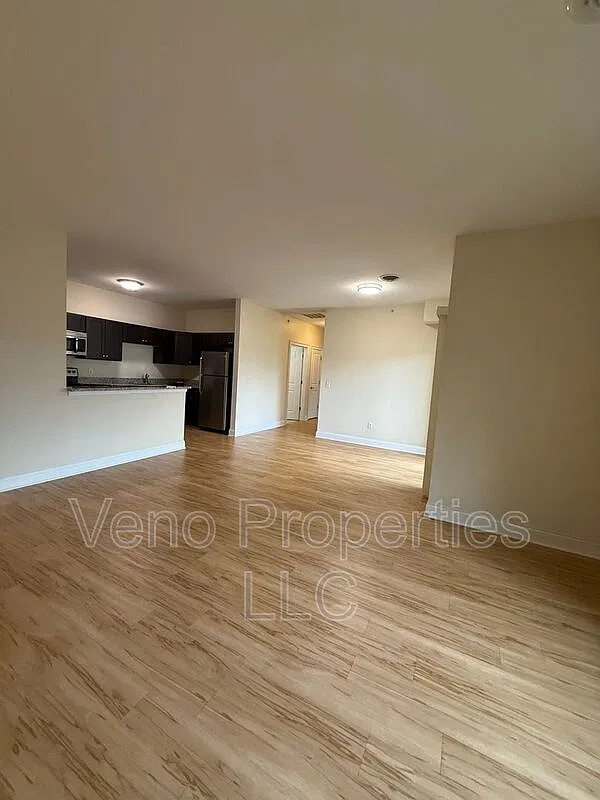3 bed, 2.0 bath, $1,850 — Photo 4