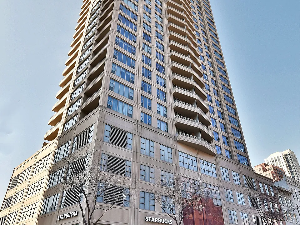 200 N Jefferson St #2106