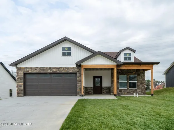 779 Vine Dr, Holts Summit, MO 65043