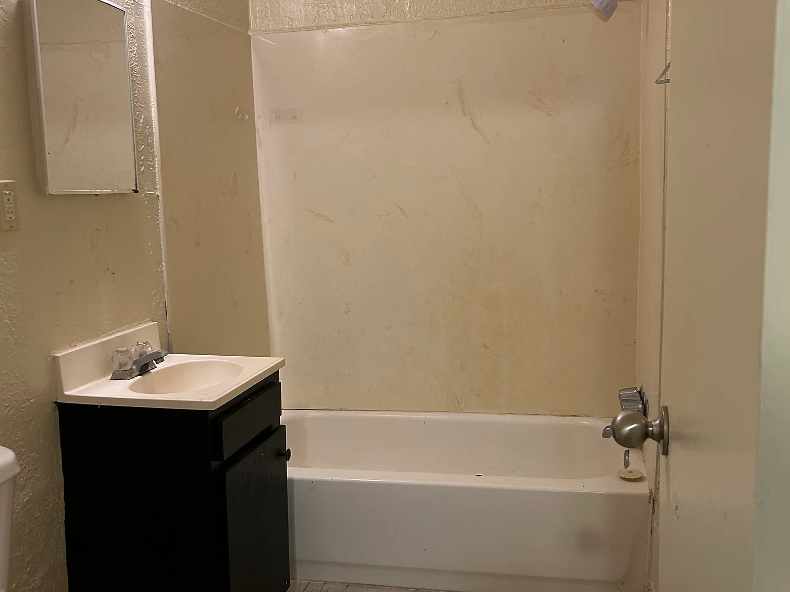 1 bed, 500 sqft, $600 — Photo 3