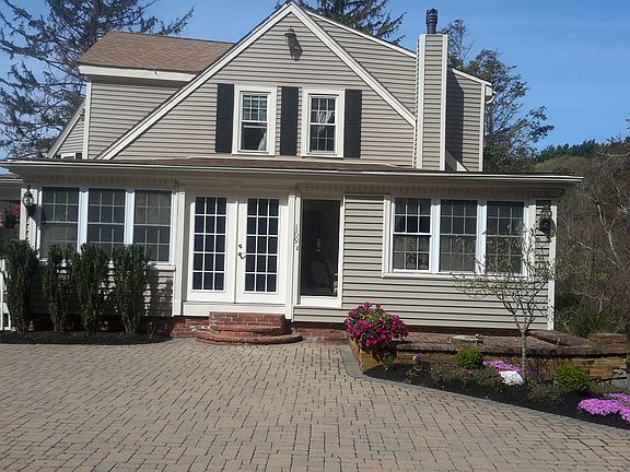 main entrance on to br porch