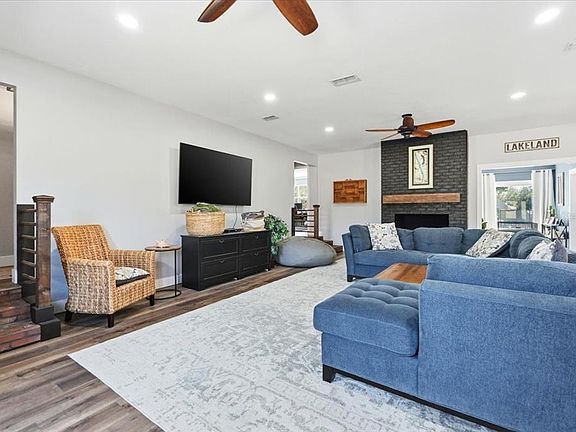 4th image of 5225 GLENMORE DRIVE