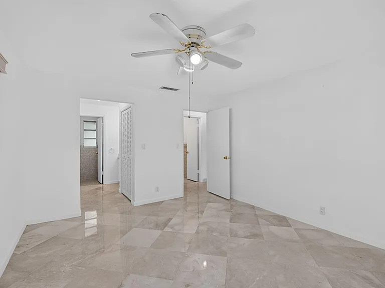 300 NW 42nd St — Photo 8
