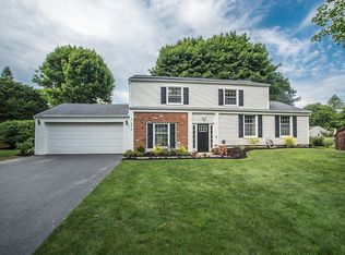 978 Pear Tree Ln, Webster, NY 14580