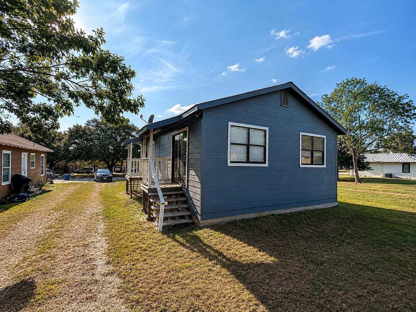 2 bed, 2.0 bath, 984 sqft, $1,400 — Photo 3