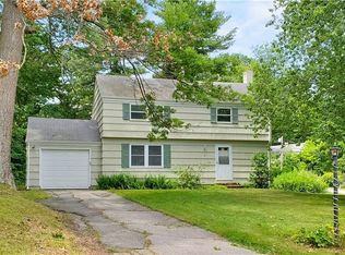 2 Whitewood Ln, Ledyard, CT 06339