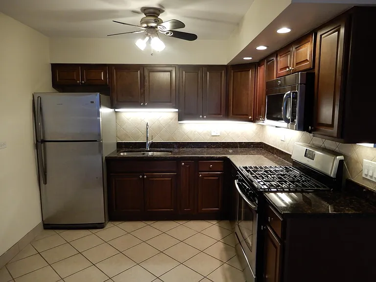 328 Wisconsin Ave #1D — Photo 4