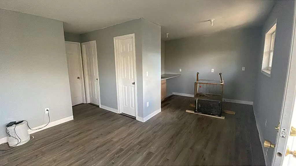 2 bed, 850 sqft, $900 — Photo 2