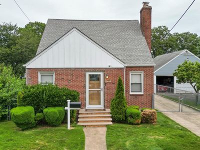 85-23 264th Street, Floral Park, NY, 11001