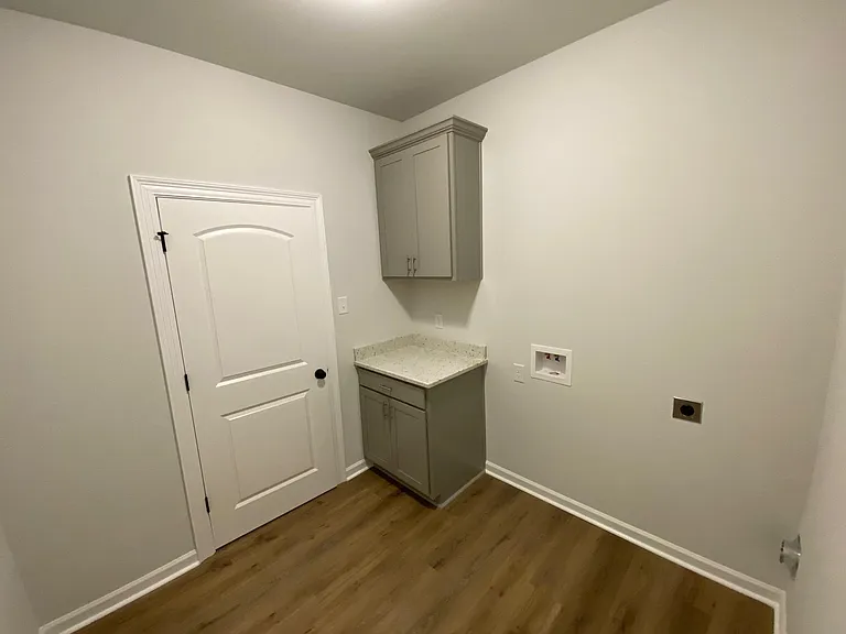 216 Covington Cottage Ln — Photo 10