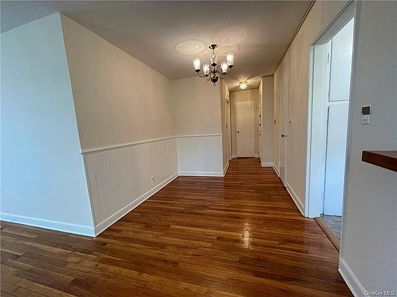 3rd image of 743 N Broadway APT 1B