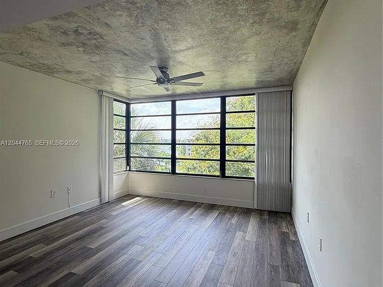 1705 Whitehall Dr #403 — Photo 17