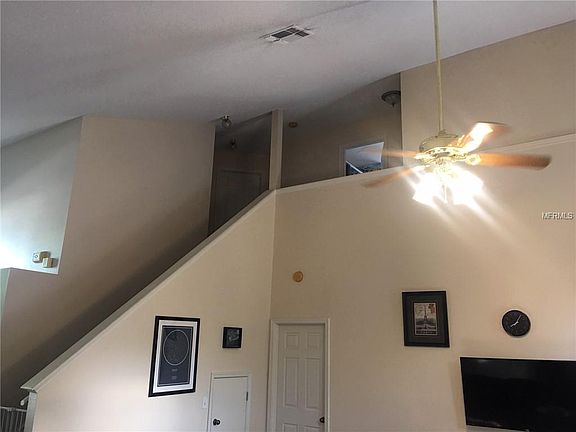 4th image of 724 Magnolia Creek Cir